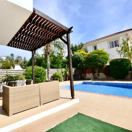 Sleeps 8 With Private Pool Αγία Νάπα