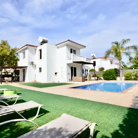 Sleeps 8 With Private Pool Agia Napa